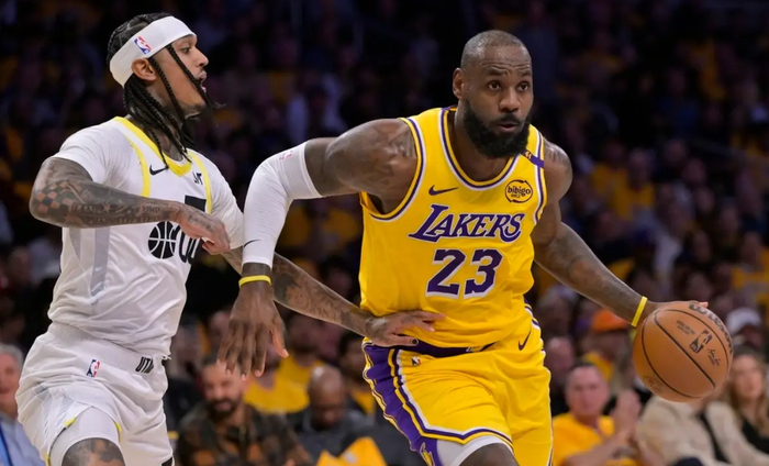 东契奇单节15分助湖人建立优势 公牛新星合砍4