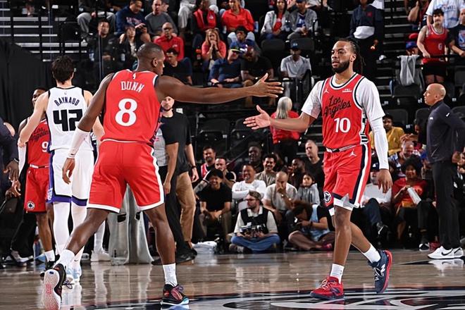 国王爆冷击败快船 邓恩进攻端低迷成败因