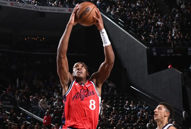 国王爆冷击败快船 邓恩进攻端低迷成败因