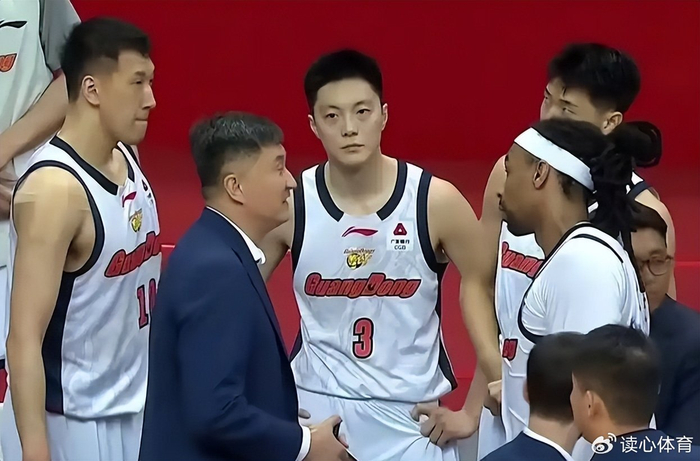 广东宏远客场挑战上海久事 崔永熙麦考尔复出迎