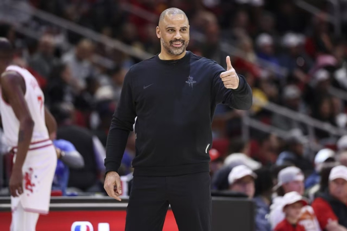 乌度卡用人策略制约火箭队发展陷入阵容困境