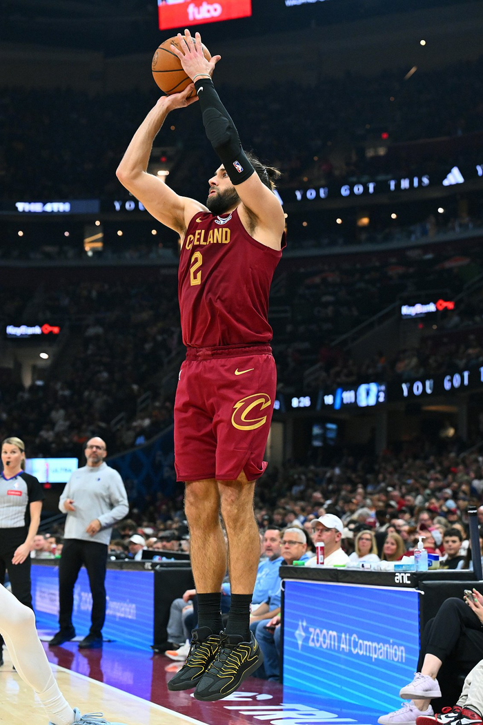 莫布里哈登联手爆发 骑士力克魔术迎连胜