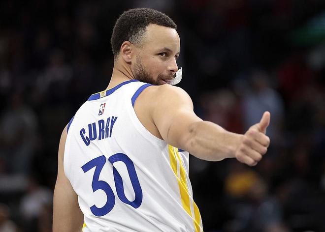 勇士逆转快船晋级季后赛 库里35分引领逆转风暴